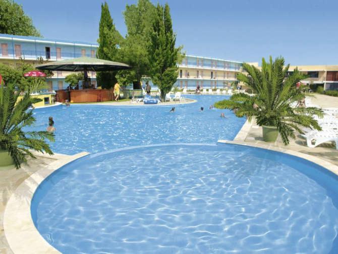 Hotel Azurro ساني بيتش المظهر الخارجي الصورة