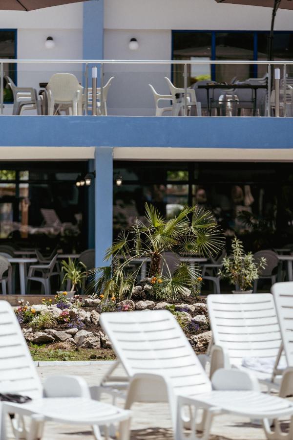 Hotel Azurro ساني بيتش المظهر الخارجي الصورة
